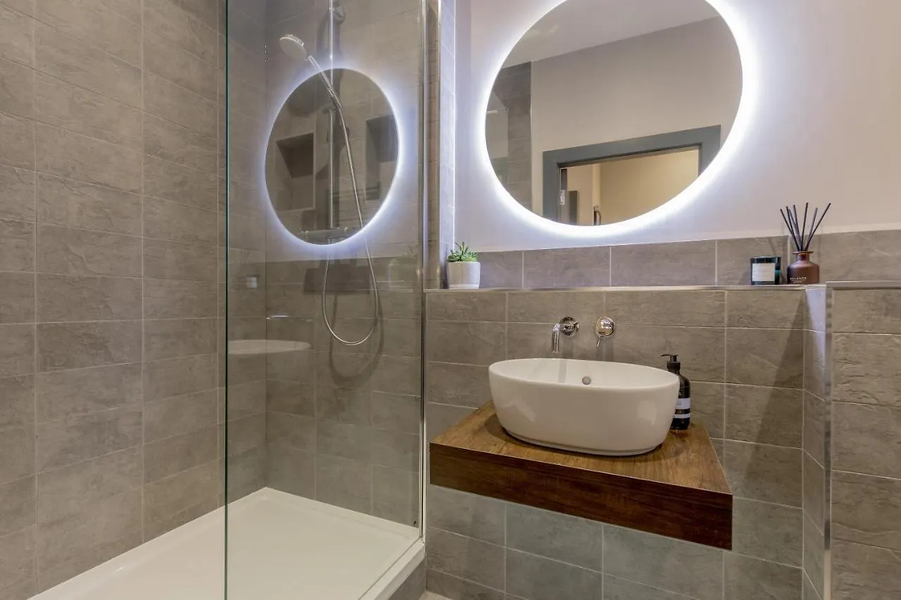 Apartment Bohemian Luxury Accommodation In The Heart Edinburghs Leith District United Kingdom