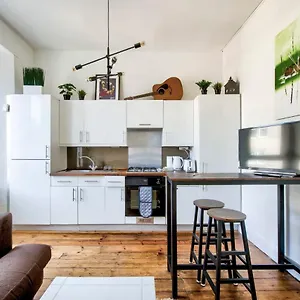 Apartment Artsy Modern 1br In Abbeyhill, Edinburgh